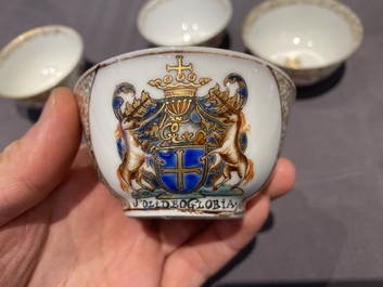 Un service &agrave; th&eacute; de 21 pi&egrave;ces en porcelaine de Chine aux armes de 'Van der Cruyce' pour le march&eacute; belge, Qianlong