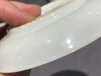 Un service &agrave; th&eacute; de 21 pi&egrave;ces en porcelaine de Chine aux armes de 'Van der Cruyce' pour le march&eacute; belge, Qianlong