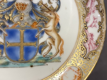 Un service &agrave; th&eacute; de 21 pi&egrave;ces en porcelaine de Chine aux armes de 'Van der Cruyce' pour le march&eacute; belge, Qianlong