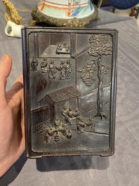 Een Chinese vierkante penselenpot in zitan met verhalend reli&euml;fdecor, 19e eeuw