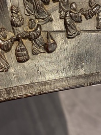 Een Chinese vierkante penselenpot in zitan met verhalend reli&euml;fdecor, 19e eeuw