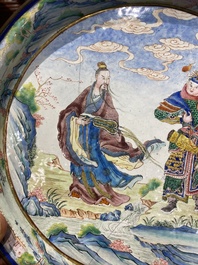 A fine Chinese Canton enamel dish, Qianlong/Jiaqing