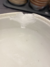 Een Chinees ijzerrood en verguld 36-delig 'Shou' servies, Tongzhi merk en periode
