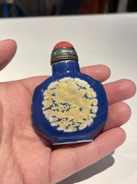 Twee Chinese snuifflessen in porselein, Daoguang merk en periode