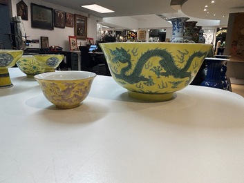 Une collection vari&eacute;e en porcelaine de Chine &agrave; fond jaune, 19/20&egrave;me