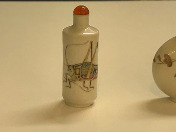 Five Chinese famille rose 'grasshopper' and 'butterfly' snuff bottles, 19/20th C.