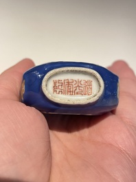 Twee Chinese snuifflessen in porselein, Daoguang merk en periode