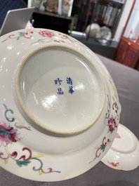 Twee paar Chinese famille rose borden, Daoguang en Qing Hua Zhen Pin 清華珍品 merk, 19/20e eeuw