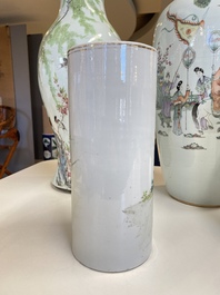 Quatre vases en porcelaine de Chine qianjiang cai, 19/20&egrave;me
