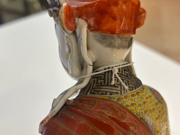 Doumu en porcelaine de Chine famille rose, marque de Zhu Mao Ji Zao 朱茂記造, R&eacute;publique