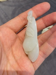Cinq sculptures en jade blanc et c&eacute;ladon, Chine, Qing/R&eacute;publique