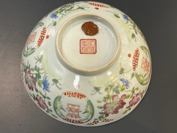 Een diverse collectie Chinees porselein, 19/20e eeuw
