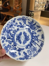 Een diverse collectie blauw-wit Chinees porselein, 19/20e eeuw