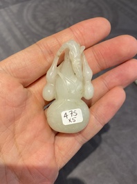 Cinq sculptures en jade blanc et c&eacute;ladon, Chine, Qing/R&eacute;publique
