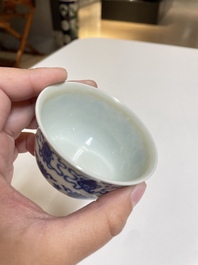 Een diverse collectie blauw-wit Chinees porselein, 19/20e eeuw