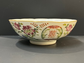 Een diverse collectie Chinees porselein, 19/20e eeuw