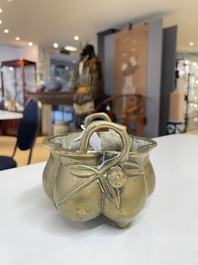 Six br&ucirc;le-parfums en bronze, Chine, 19/20&egrave;me