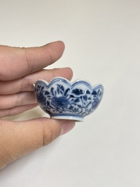 Een diverse collectie blauw-wit Chinees porselein, 19/20e eeuw