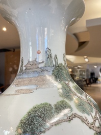 Quatre vases en porcelaine de Chine qianjiang cai, 19/20&egrave;me