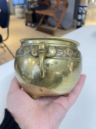 Six br&ucirc;le-parfums en bronze, Chine, 19/20&egrave;me