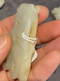 Cinq sculptures en jade blanc et c&eacute;ladon, Chine, Qing/R&eacute;publique