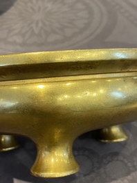 Br&ucirc;le-parfum tripode en bronze dor&eacute;, Chine, marque de Xuande, 19&egrave;me