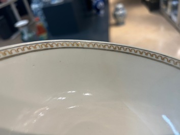 Een Chinese grisaille kan met 'De Opstanding' en een kom voor de Amerikaanse markt, Qianlong