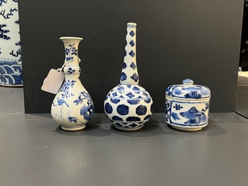 Two Chinese blue and white vases and a covered bowl, Kangxi