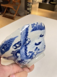 Een diverse collectie blauw-wit Chinees porselein, 19/20e eeuw