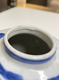 Een diverse collectie blauw-wit Chinees porselein, 19/20e eeuw