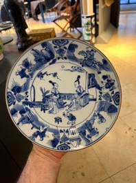 14 Chinese blauw-witte en verte-Imari borden, Kangxi/Qianlong
