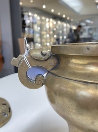 Six br&ucirc;le-parfums en bronze, Chine, 19/20&egrave;me