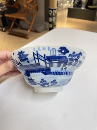 Een diverse collectie blauw-wit Chinees porselein, 19/20e eeuw