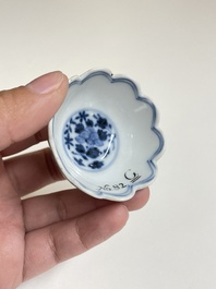 Een diverse collectie blauw-wit Chinees porselein, 19/20e eeuw