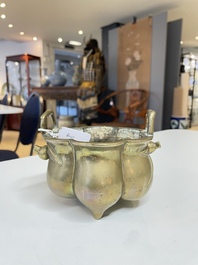 Six br&ucirc;le-parfums en bronze, Chine, 19/20&egrave;me