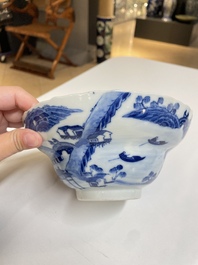 Een diverse collectie blauw-wit Chinees porselein, 19/20e eeuw