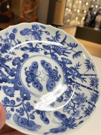 Een diverse collectie blauw-wit Chinees porselein, 19/20e eeuw