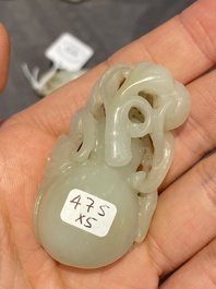 Cinq sculptures en jade blanc et c&eacute;ladon, Chine, Qing/R&eacute;publique