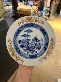 14 Chinese blauw-witte en verte-Imari borden, Kangxi/Qianlong