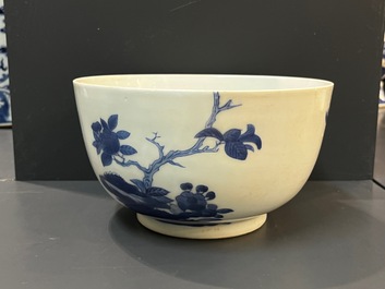 Een Chinese blauw-witte 'Bleu de Hue' kom voor de Vietnamese markt, Nguyen merk, 18e eeuw