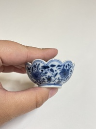 Een diverse collectie blauw-wit Chinees porselein, 19/20e eeuw