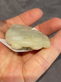 Cinq sculptures en jade blanc et c&eacute;ladon, Chine, Qing/R&eacute;publique