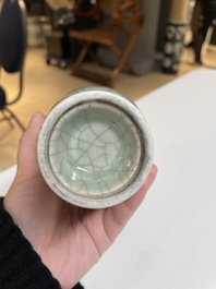 Cinq vases en porcelaine de Chine en c&eacute;ladon monochrome, Qing