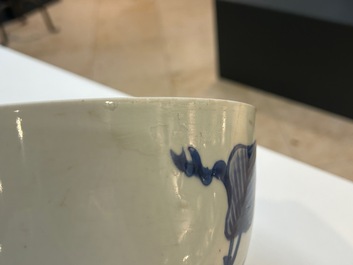 Een Chinese blauw-witte 'Bleu de Hue' kom voor de Vietnamese markt, Nguyen merk, 18e eeuw