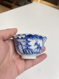 Een diverse collectie blauw-wit Chinees porselein, 19/20e eeuw
