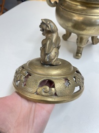 Six br&ucirc;le-parfums en bronze, Chine, 19/20&egrave;me