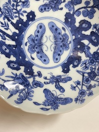 Een diverse collectie blauw-wit Chinees porselein, 19/20e eeuw