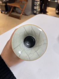 Cinq vases en porcelaine de Chine en c&eacute;ladon monochrome, Qing