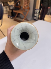 Cinq vases en porcelaine de Chine en c&eacute;ladon monochrome, Qing