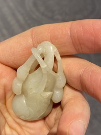 Cinq sculptures en jade blanc et c&eacute;ladon, Chine, Qing/R&eacute;publique